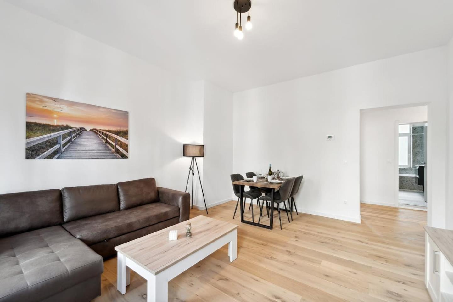 Infinity Stay Ferienapartments Rheinstrasse Wilhelmshaven Bagian luar foto