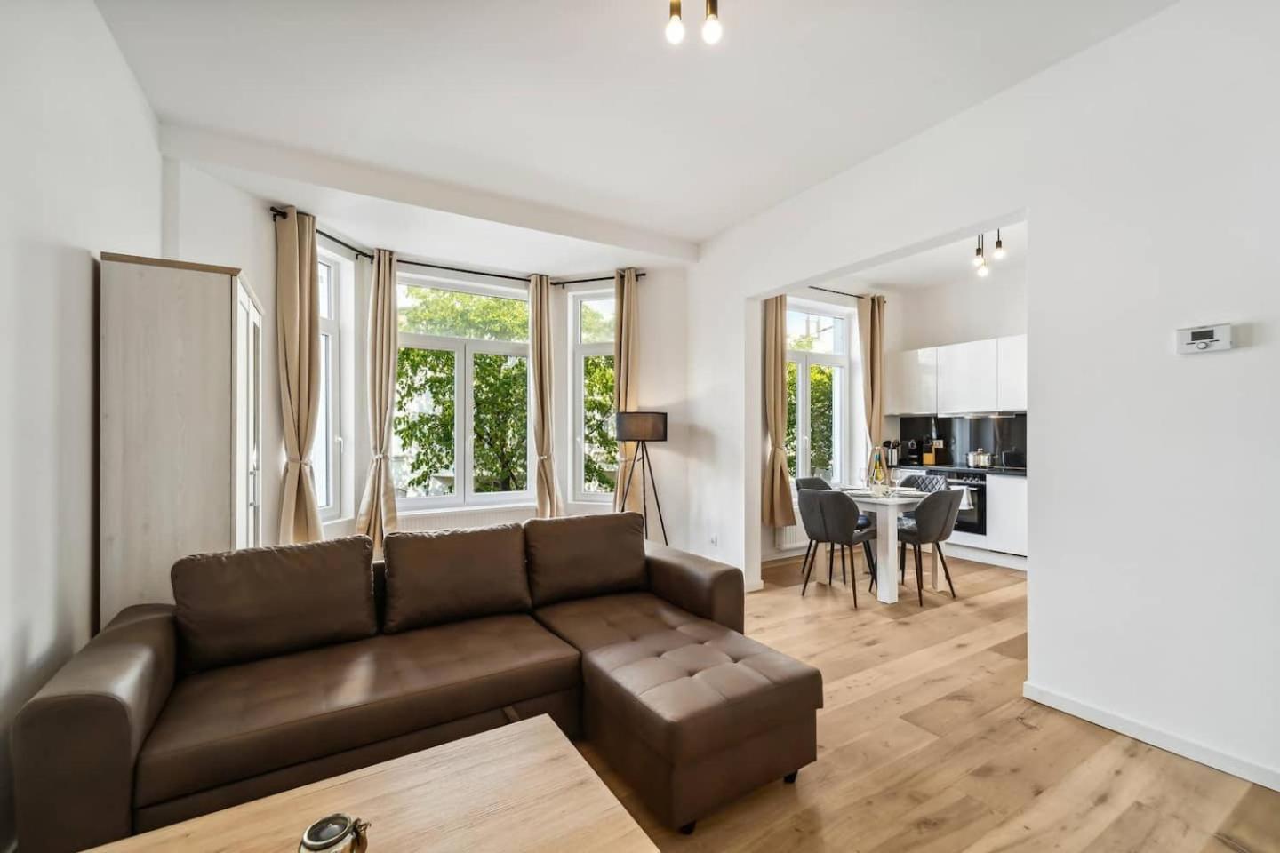 Infinity Stay Ferienapartments Rheinstrasse Wilhelmshaven Bagian luar foto