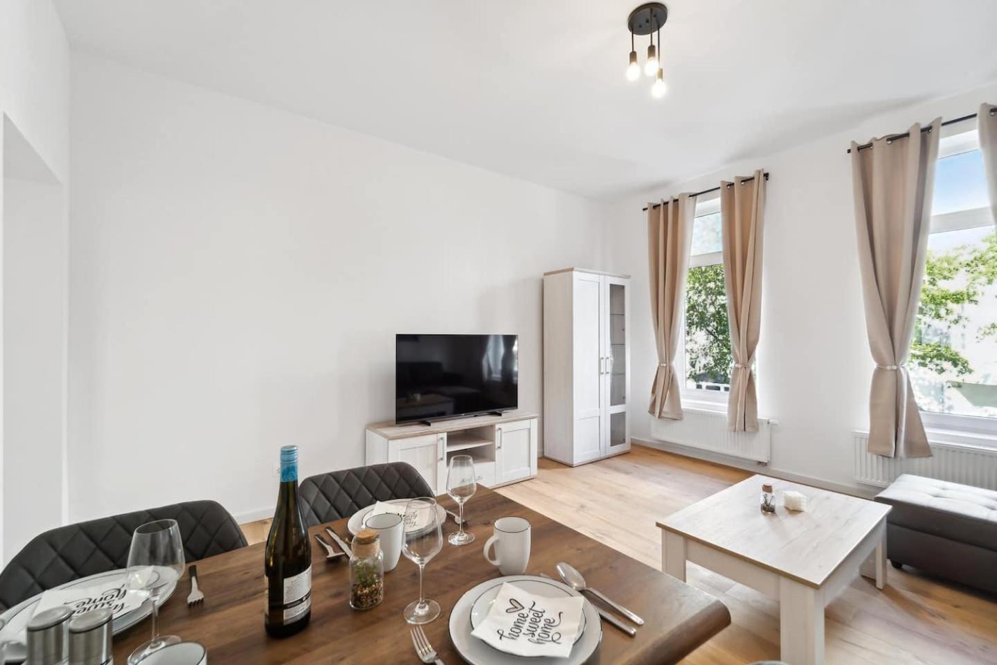 Infinity Stay Ferienapartments Rheinstrasse Wilhelmshaven Bagian luar foto