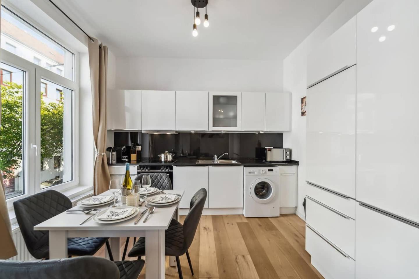 Infinity Stay Ferienapartments Rheinstrasse Wilhelmshaven Bagian luar foto
