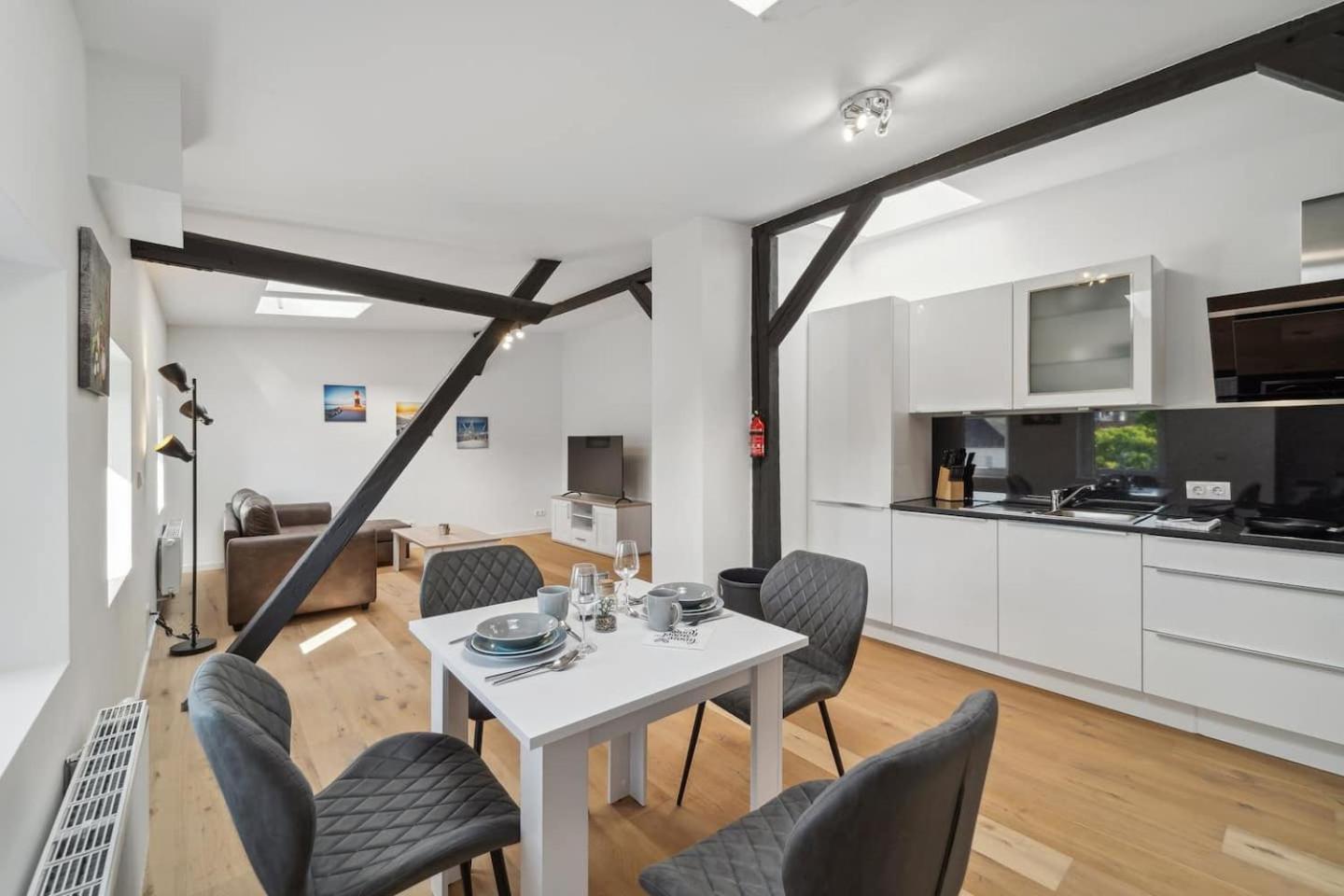 Infinity Stay Ferienapartments Rheinstrasse Wilhelmshaven Bagian luar foto