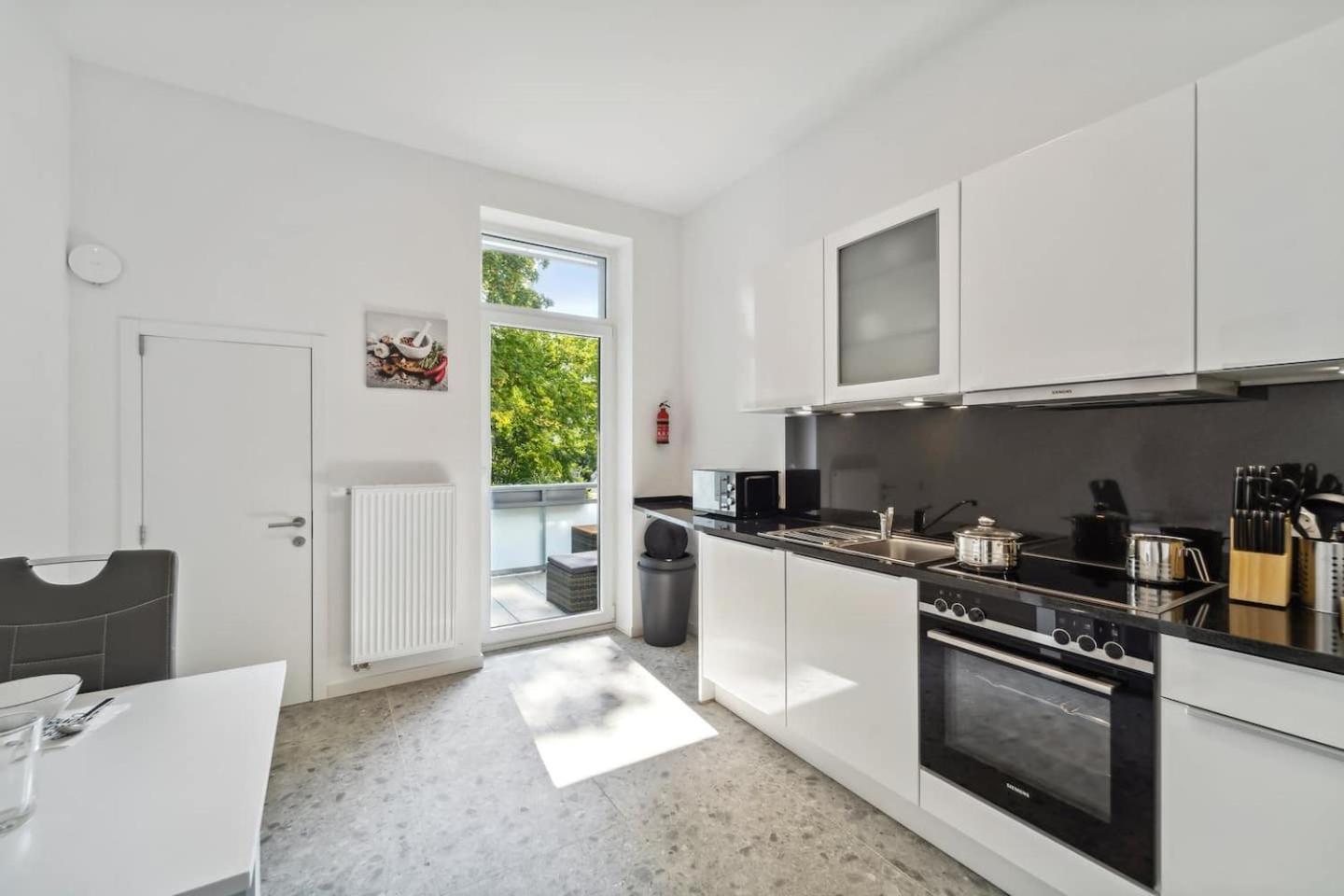 Infinity Stay Ferienapartments Rheinstrasse Wilhelmshaven Bagian luar foto