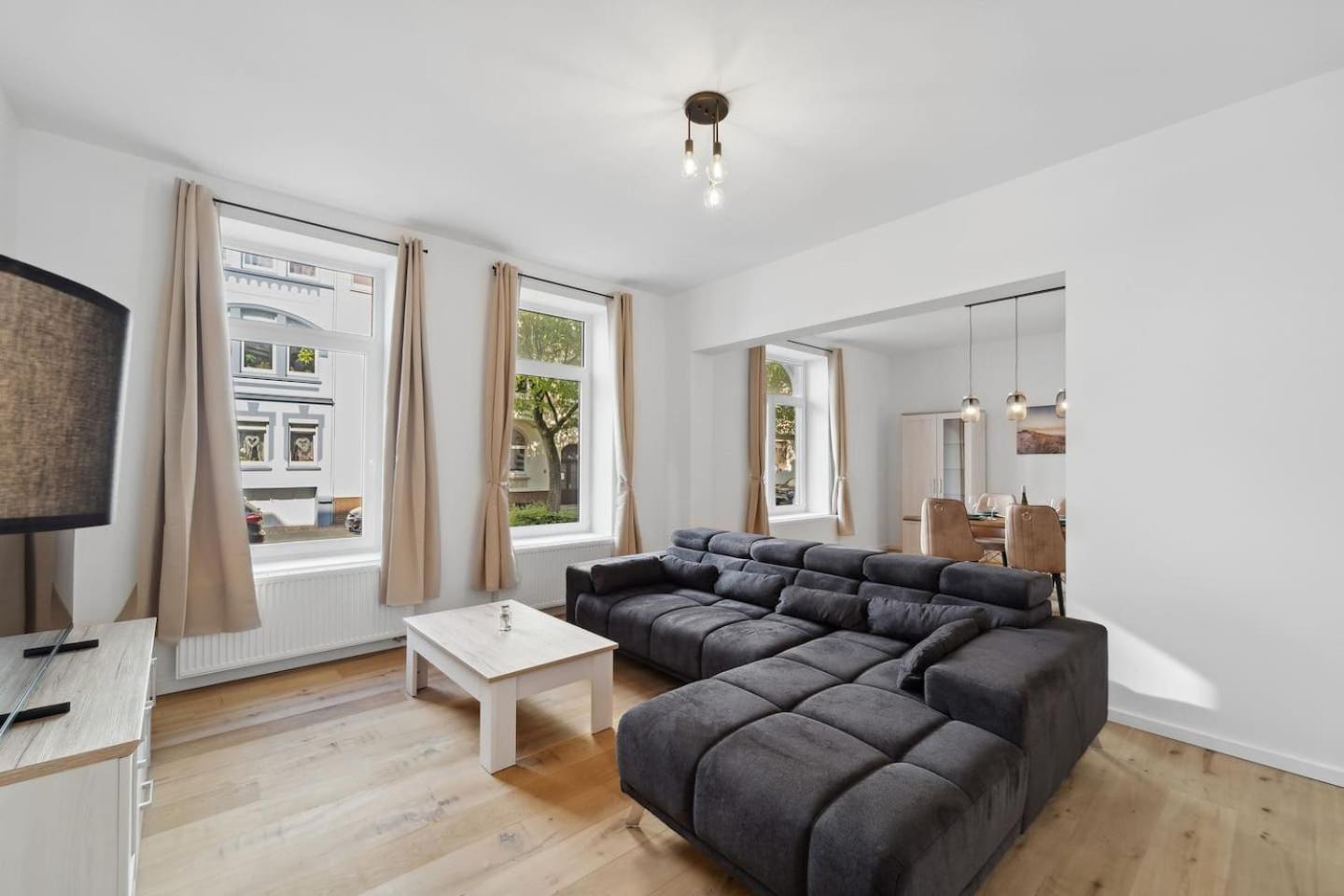 Infinity Stay Ferienapartments Rheinstrasse Wilhelmshaven Bagian luar foto